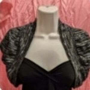 Marled Short Sleeve Bolero Shrug - Black and Gray